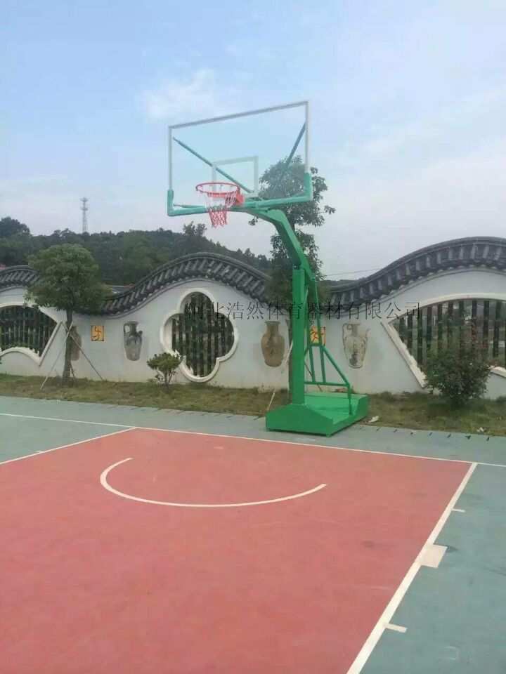現(xiàn)在用的標(biāo)準(zhǔn)籃球架規(guī)格是？